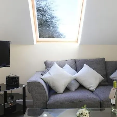 The Den, A Secluded Annex With Hot-Tub & Heating Apartment Long Bredy Exterior photo