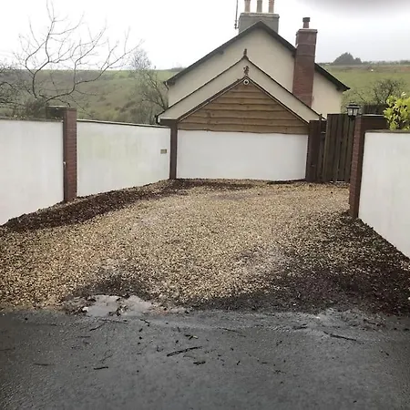 The Den, A Secluded Annex With Hot-Tub & Heating Apartment Long Bredy Exterior photo