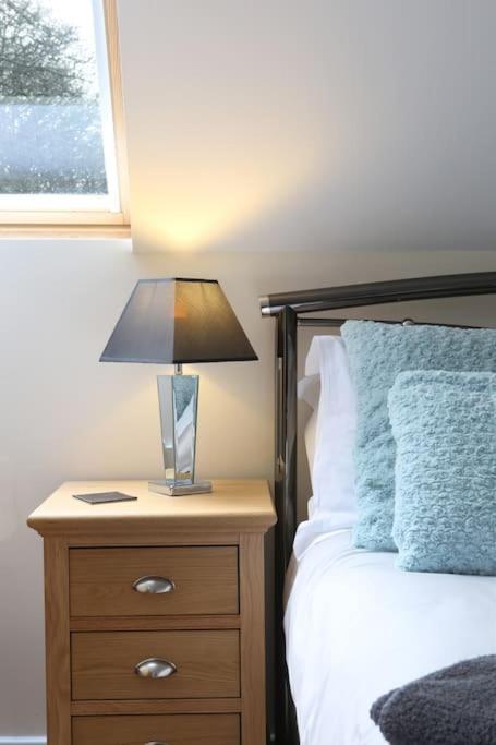 Apartment The Den, A Secluded Annex With Hot-tub & Heating *