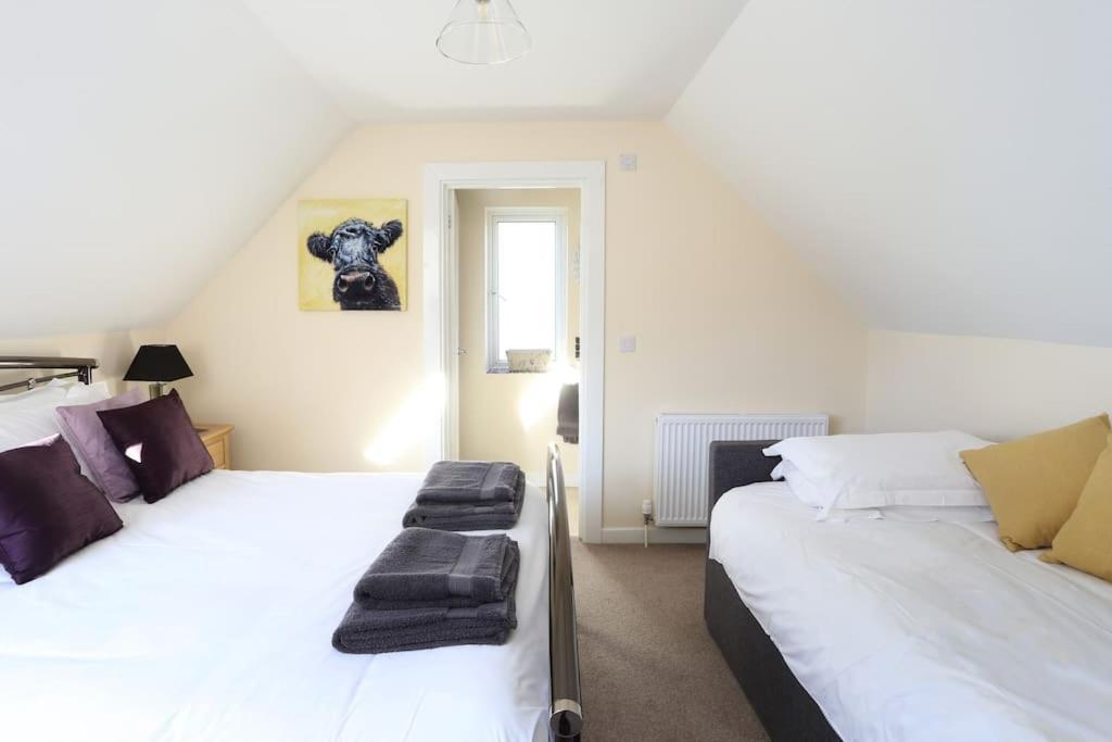 The Den, A Secluded Annex With Hot-tub & Heating