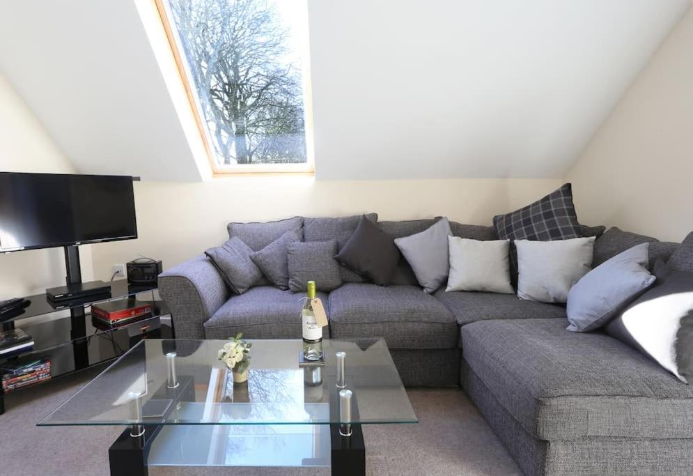 The Den, A Secluded Annex With Hot-tub & Heating Apartment
